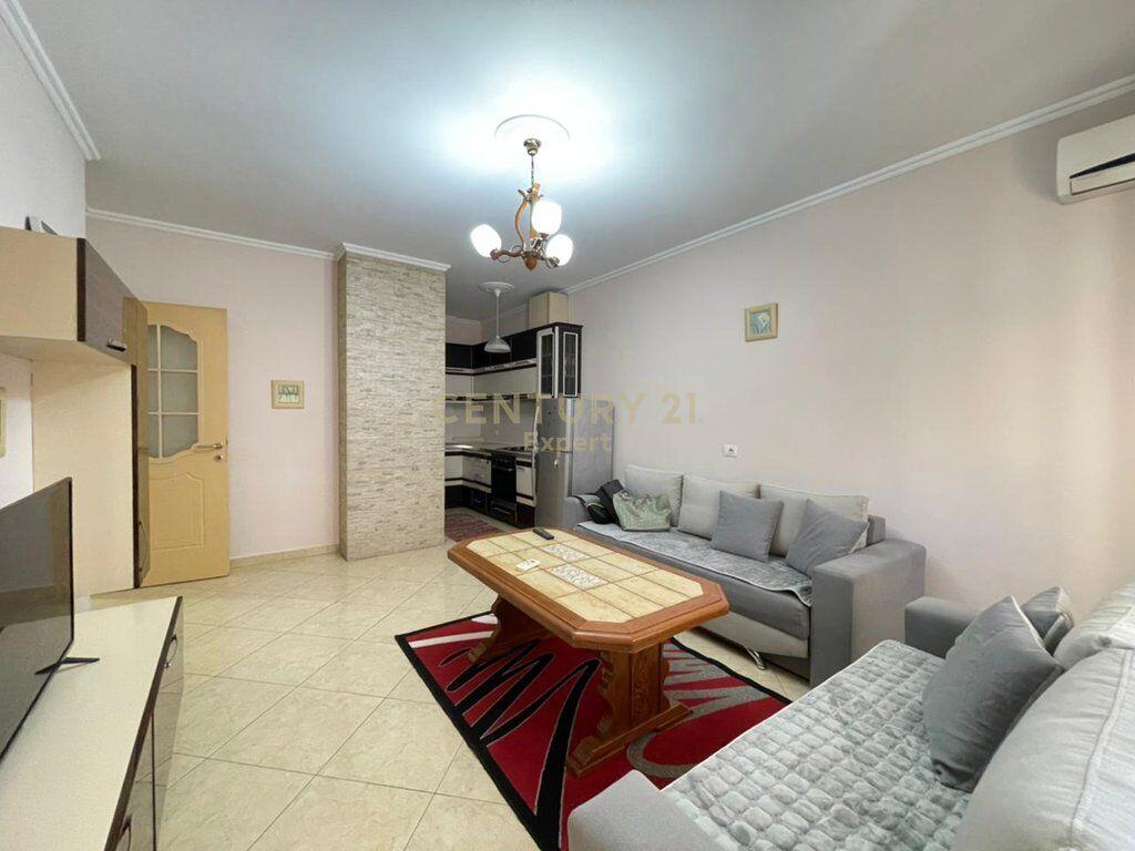 JAPIM APARTAMENT ME QIRA 1+1 ME POST PARKIMI, NE DON BOSKO!!