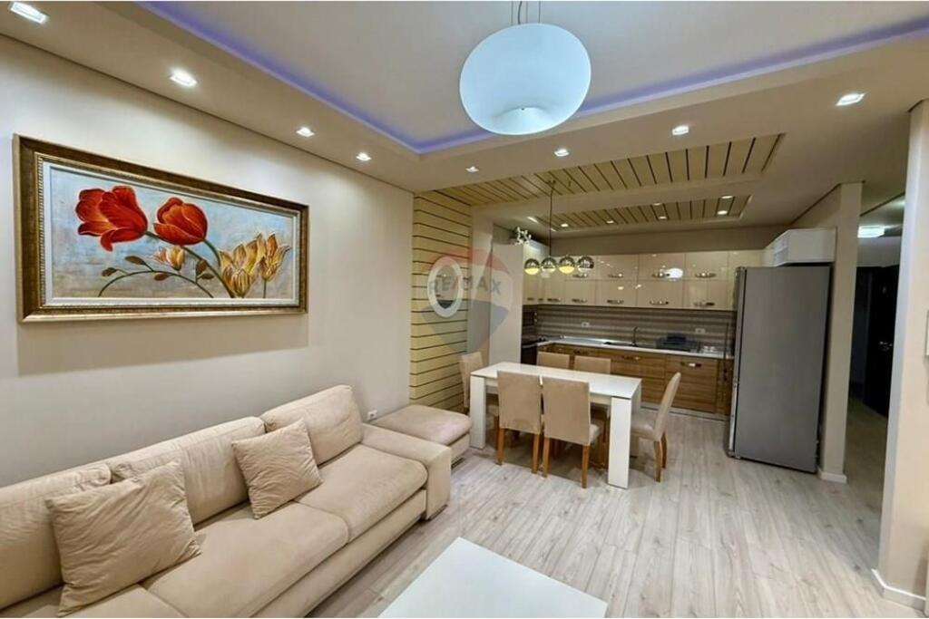 APARTAMENT 2+1 +  Post PARKIM  1🚘PËR QIRA