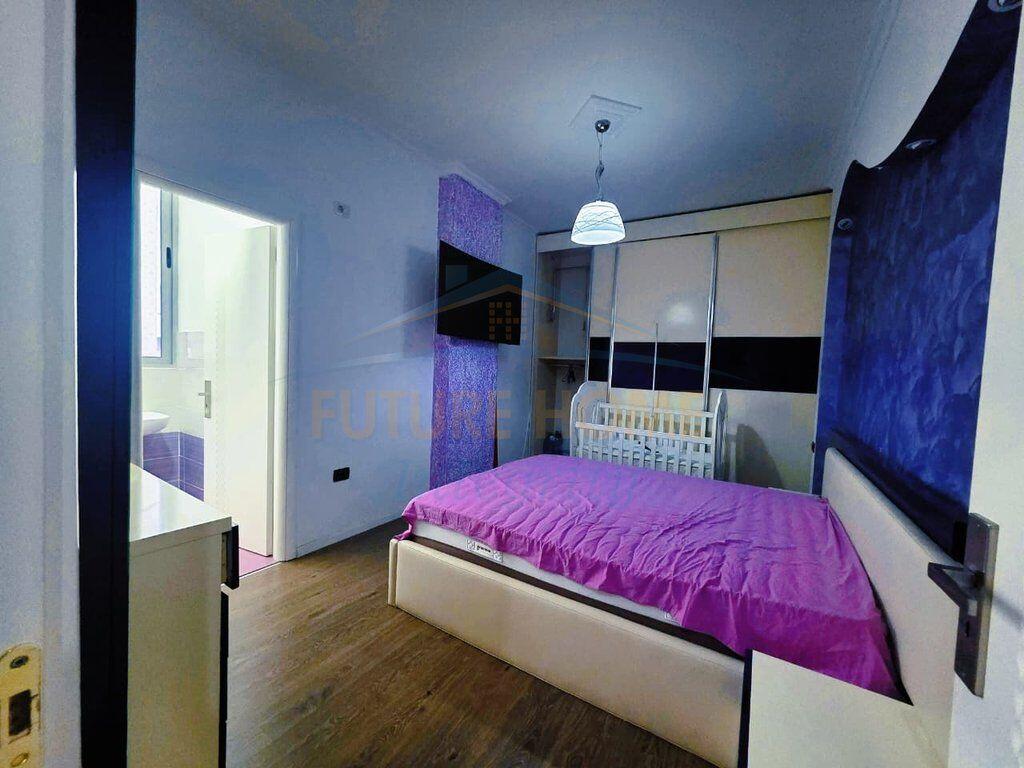 Qera, Apartament 2+1+2+Post Parkimi, Fresku, Tiranë.