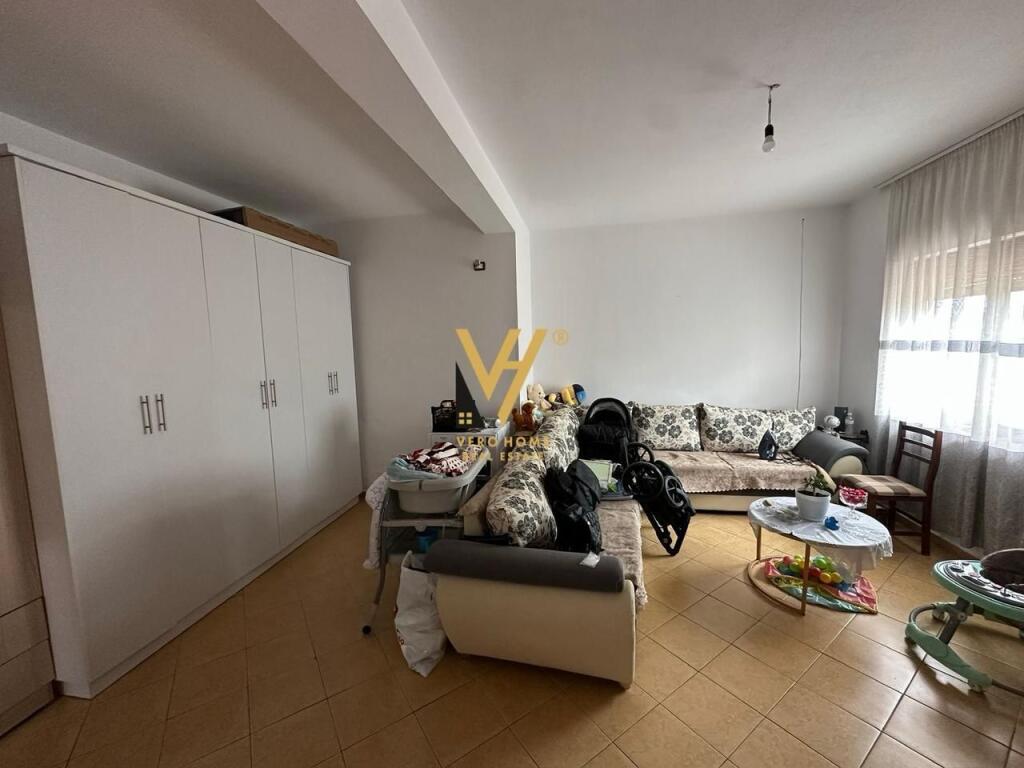 APPARTAMENTO 2+1+VERANDA IN AFFITTO AL NUOVO BOULEVARD 45.000 LEKE