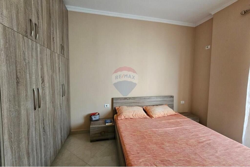 Apartament per qera 2+1 tek Rruga e Thesarit