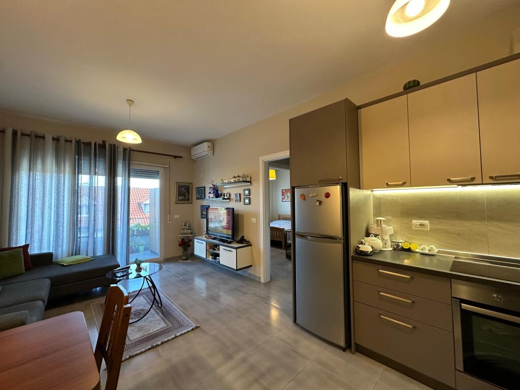 VENDESI APPARTAMENTO 1+1 NELLA "COMUNE DI PARIGI"❗