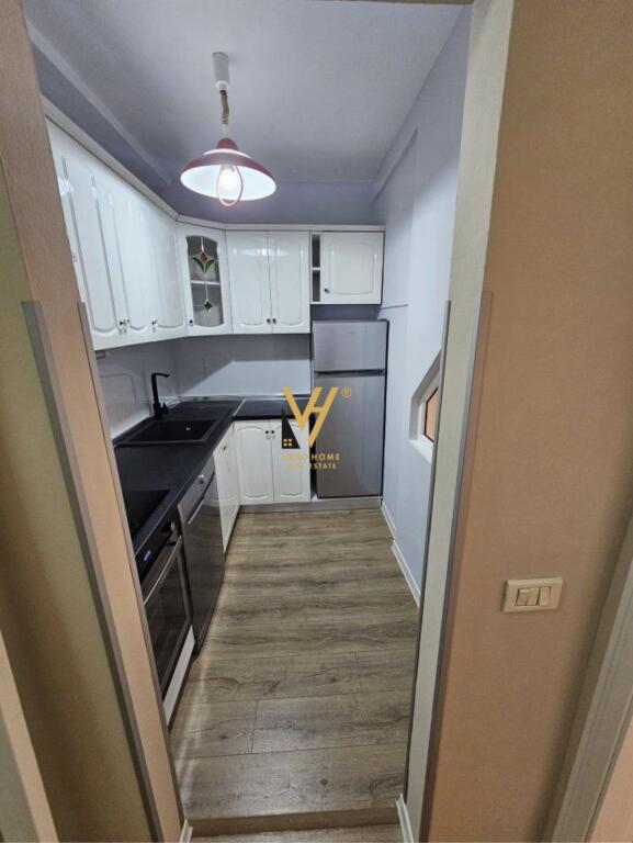 AFFITTASI APPARTAMENTO DUPLEX 2+1+2 BLK IN CENTRO 1.000 EURO