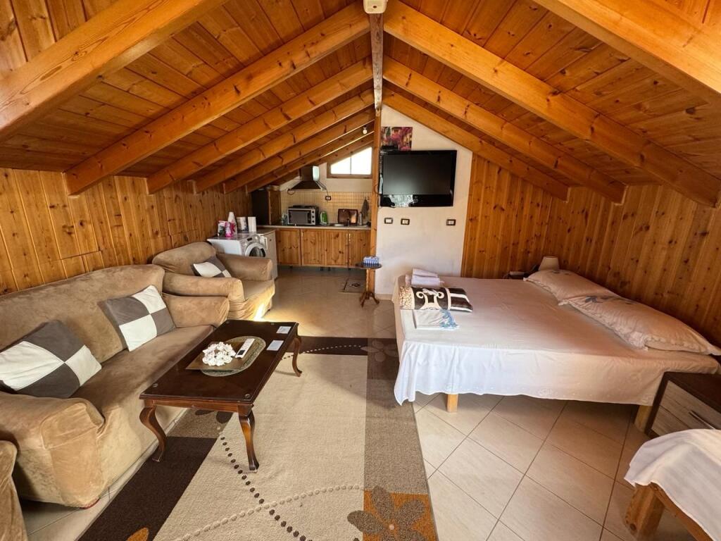 SHITET VILE 3 KATESHE NE BERAT 450.000 EURO