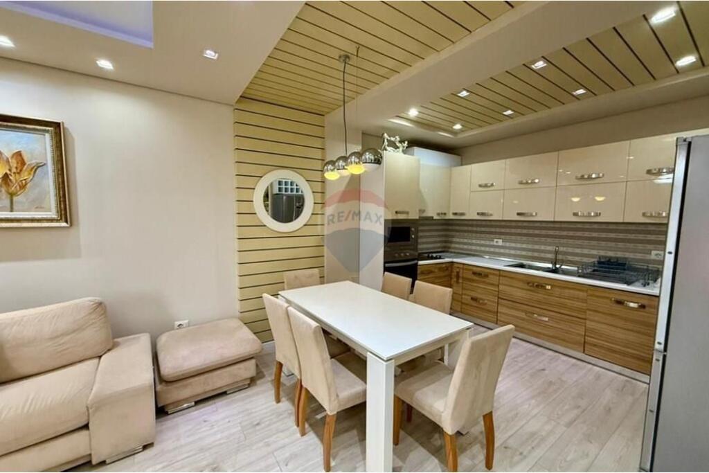 APARTAMENT 2+1 +  Post PARKIM  1🚘PËR QIRA