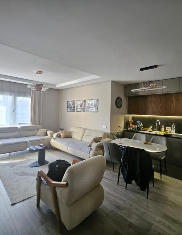 🏡 Appartamento 2+1+2 in affitto📍 Ex Dogana, Via Dritan Hoxha