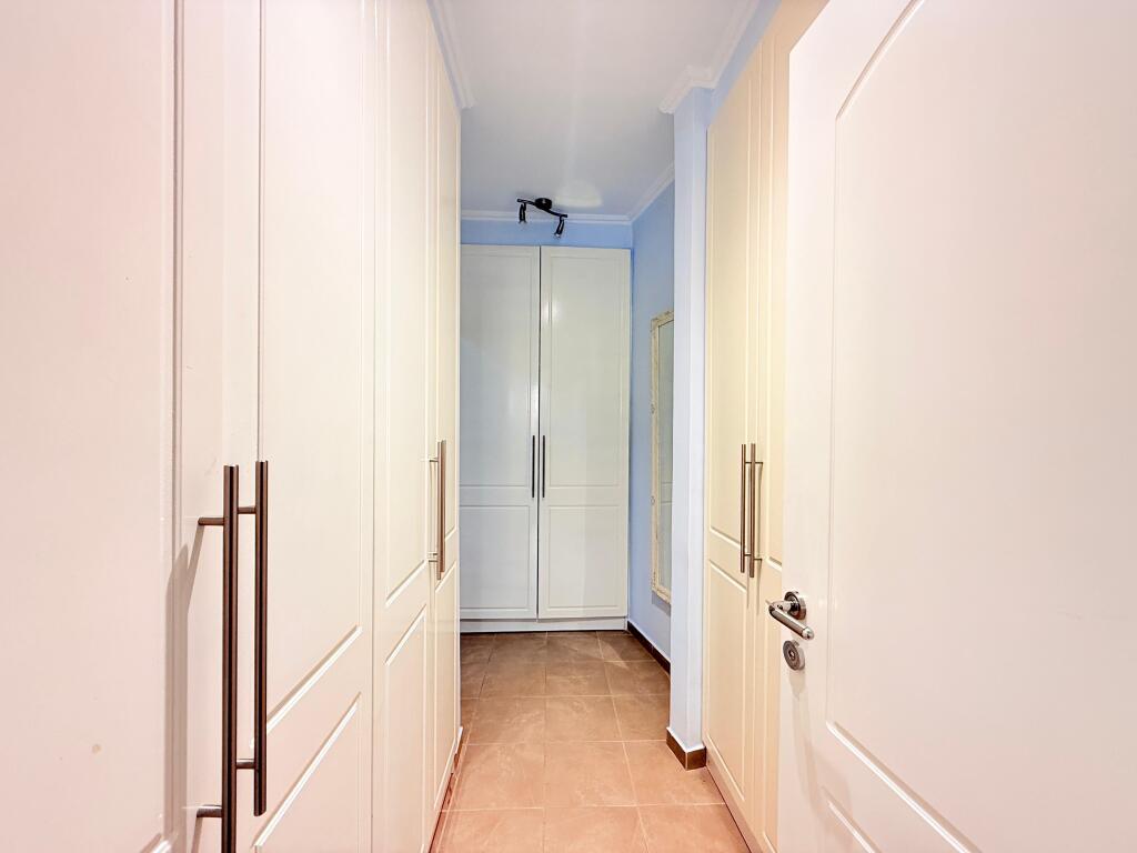 Apartment 3+1+2, Dry Lake!
