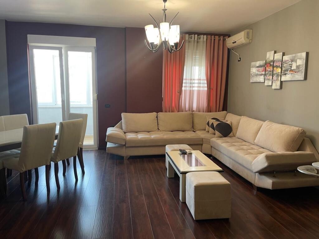 Apartment 2+1+parking space for rent at Wilson Square