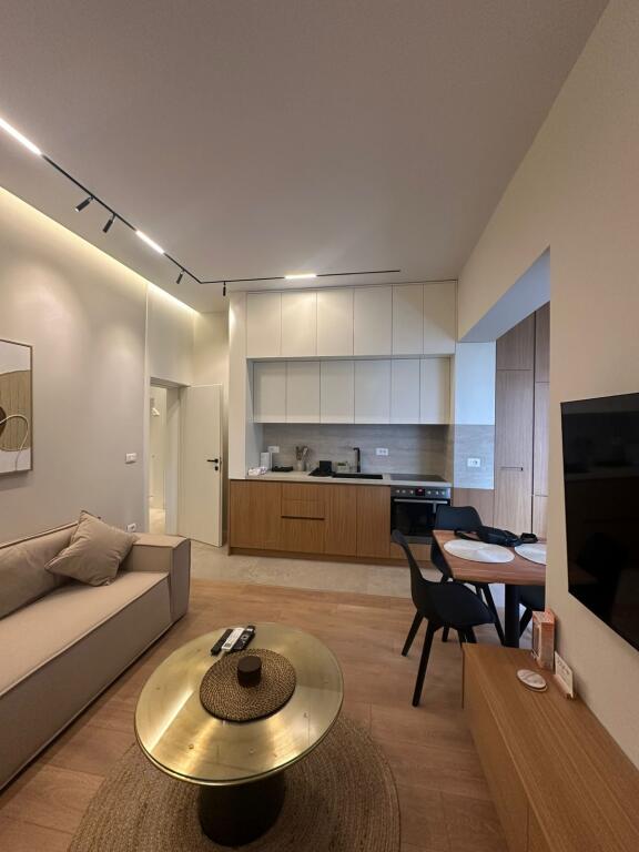 📍 Apartament 1+1 me Qira – Rruga Barrikadave