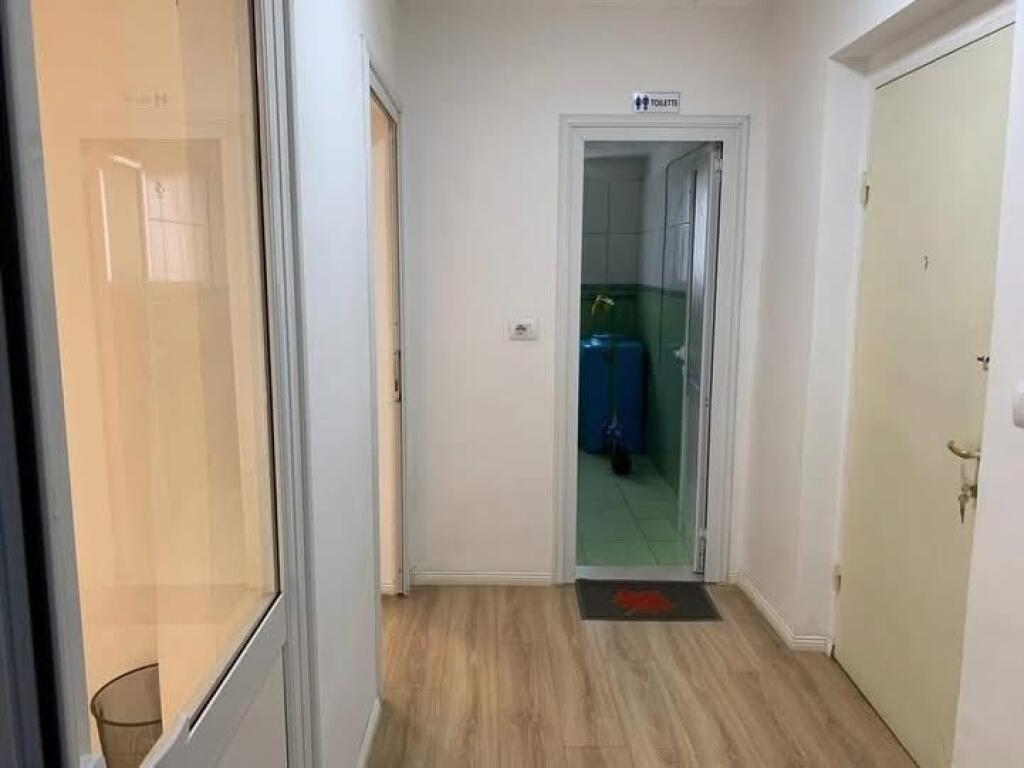 AMBIENTE COMMERCIALE IN AFFITTO