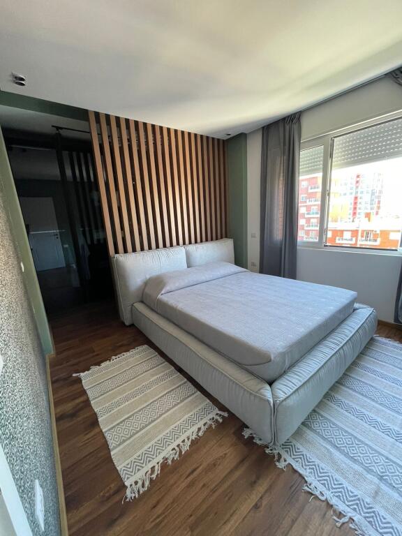 jepet me qera apartament 1+1+parkim