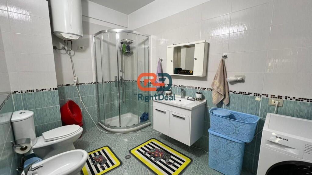 Tek Siri Kodra, Shitet Apartament 1+1 I Bollshem Ideal per Banim!!!
