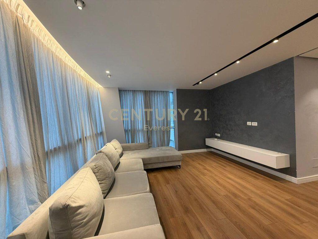 RESIDENZA KODRA E DIELLIT 1 – APPARTAMENTO 3+1 CON CABINA ARMADIO, IN AFFITTO