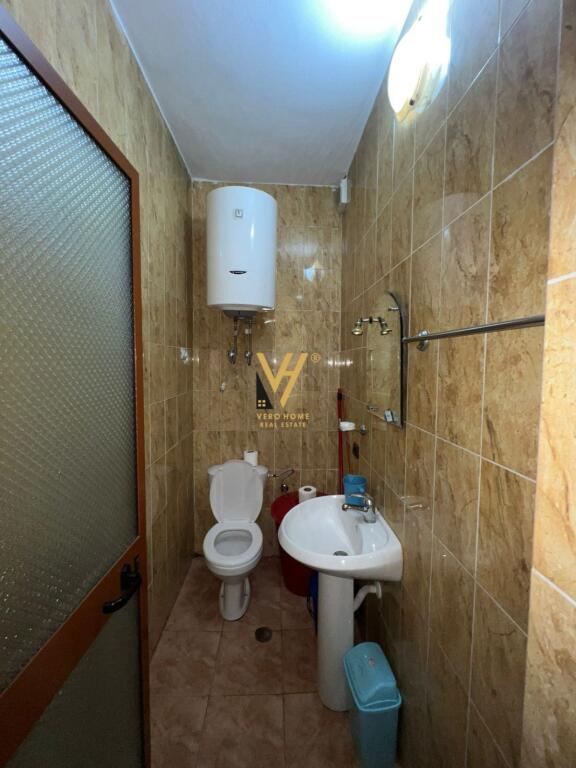 AFFITTASI APPARTAMENTO 3+1+2 A KOMUNA E PARISIT 65.000 LEKE