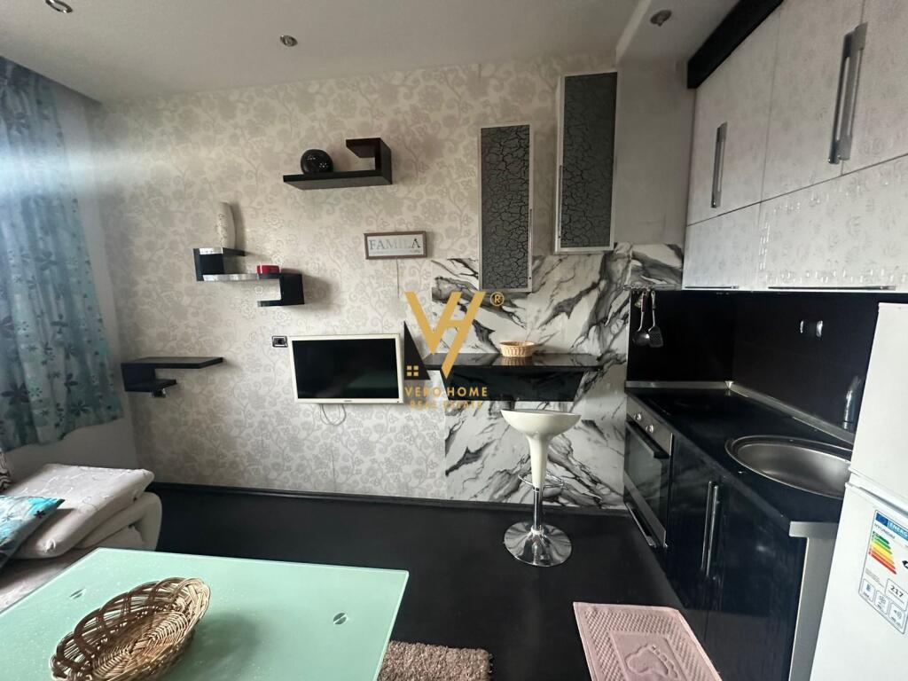 APPARTAMENTO E MONOLOCALE IN VENDITA IN VIA DURRES 172.000 EURO