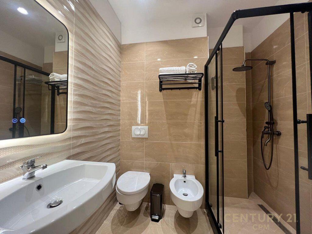 Super Appartamento 2+1 nel Centro, inizio Via Kavaja! 1.650 € /Mese Superficie Totale 90m2