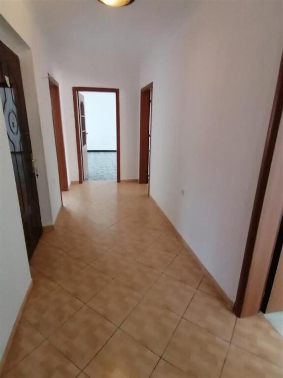 Appartamento 3+1 in Affitto tra Via Kavaja e Myslym Shyri