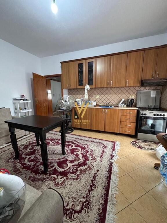 APPARTAMENTO 2+1+VERANDA IN AFFITTO AL NUOVO BOULEVARD 45.000 LEKE