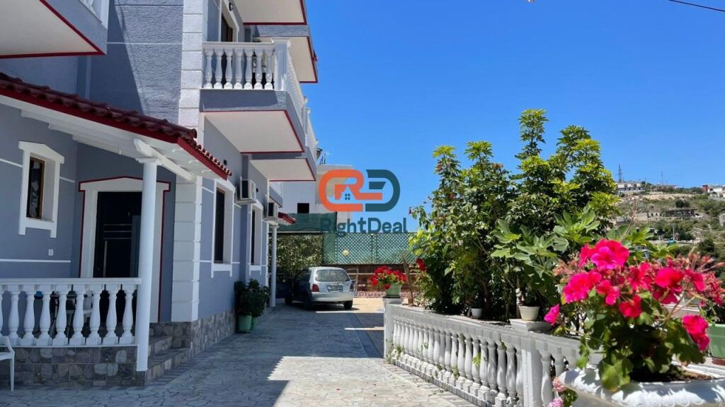 Ne Sarande, Shitet Vile 2 Kateshe, Mundesi Ideale Investimi Ose Banimi !!!