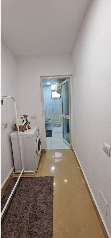 Apartament 2+1 ne qender me qera!