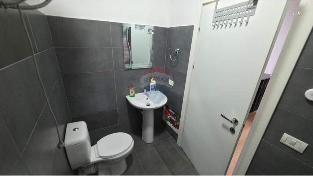Office for Rent – Myslym Shyri