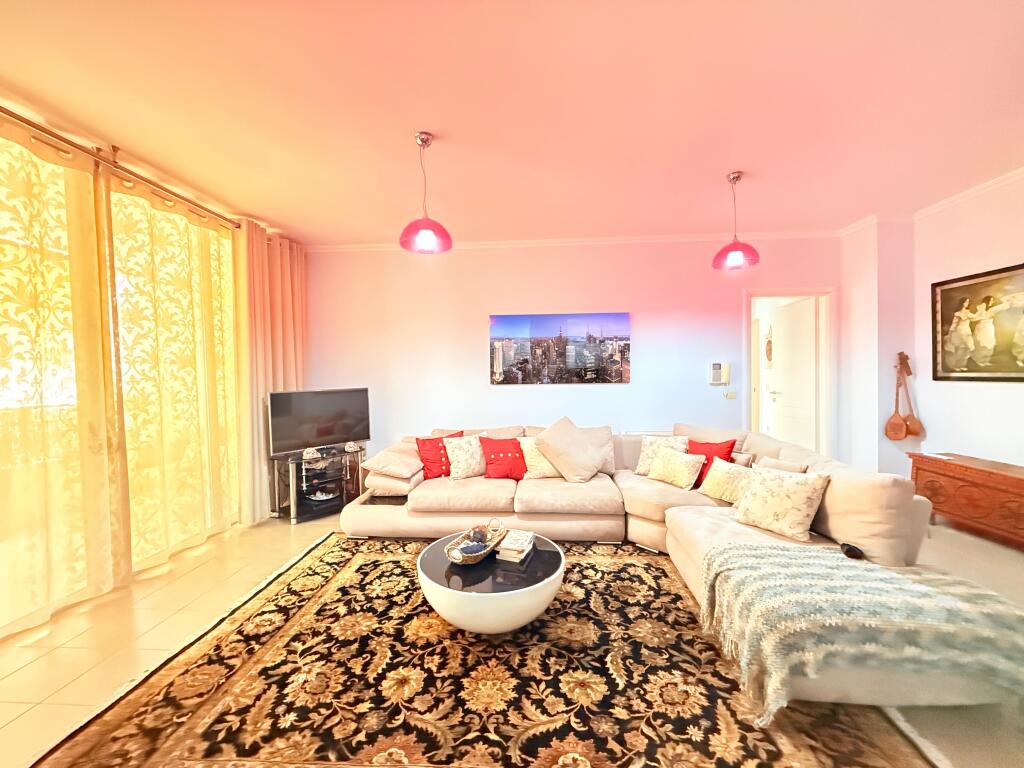 Apartment 3+1+2, Dry Lake!
