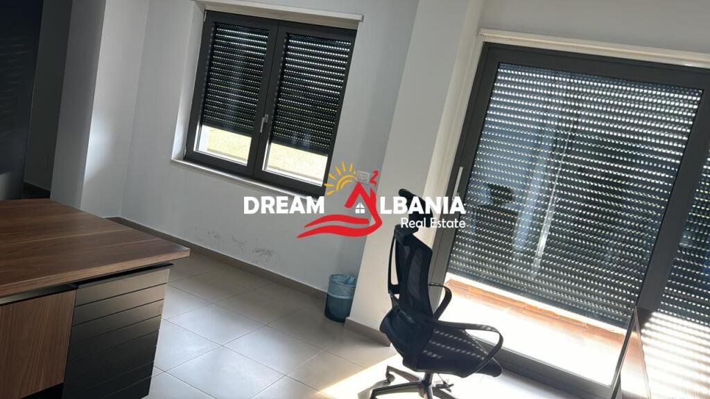 Ambient Biznesi/Zyre me Qera tek Zogu i Zi, prane Ring Center ne Tirane (ID 42611252)