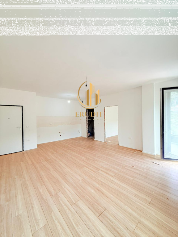 ✨ Shitet Apartament 1+1 në Lungomare, Vlorë ✨