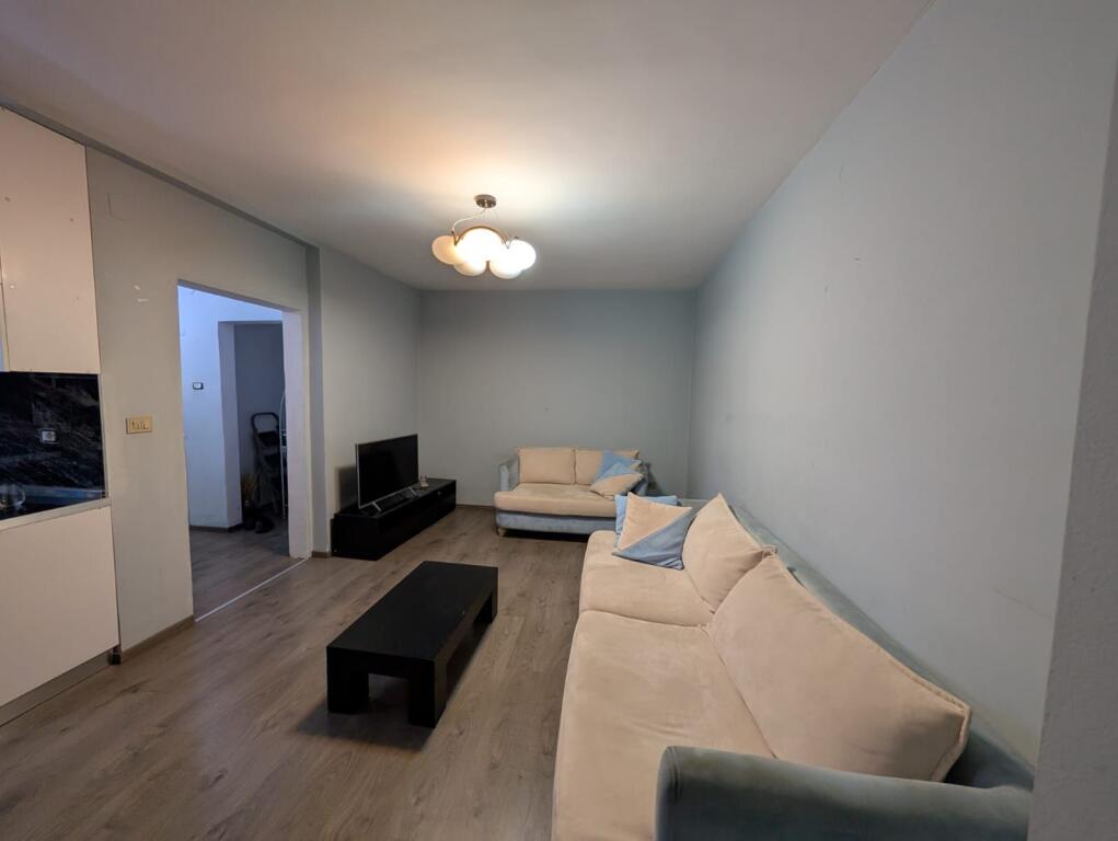 Jepet apartament 1+1 me qera tek Irfan Tomini 40.000 Leke.
