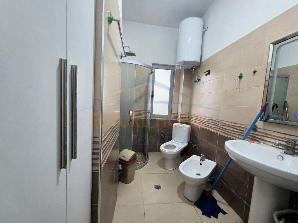 Qera, Apartament 2+1+2+Post Parkimi, Fresku, Tiranë.