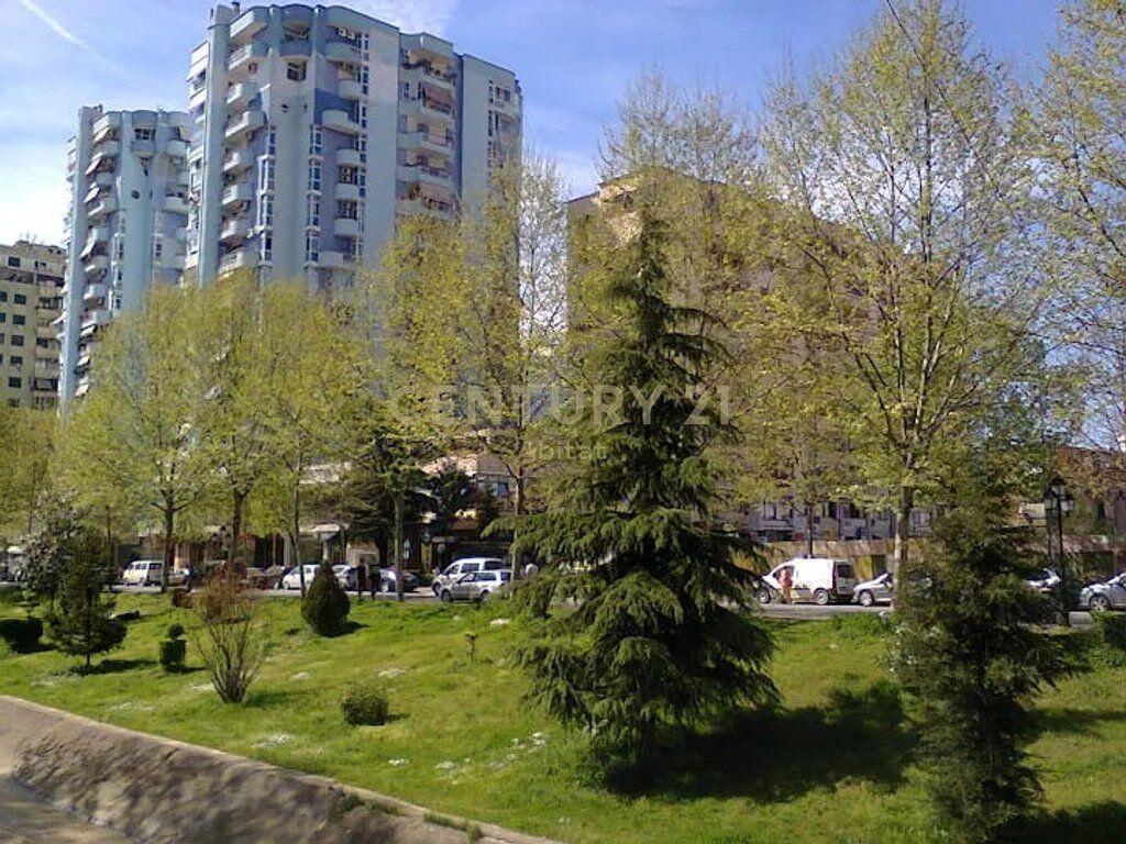 Shitet Apartament 2+1 me Verandë – Ish Ekspozita !