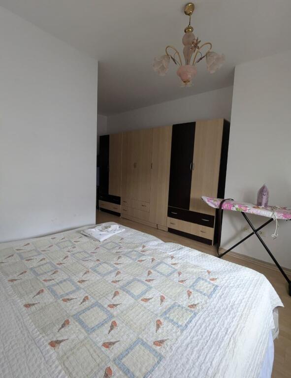 Affittasi appartamento 1+1, Kika 1, Komuna e Parisit  600€ (trattabile),  