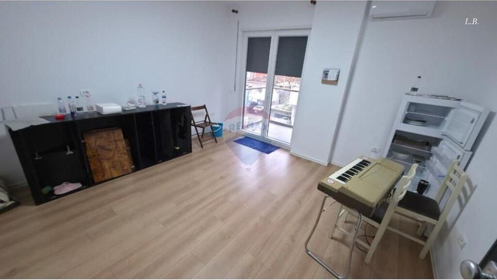 Office for Rent – Myslym Shyri