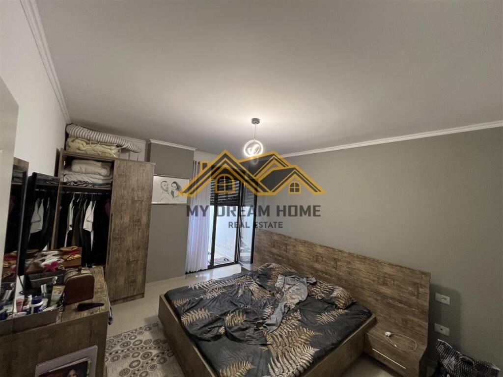 VENDESI APPARTAMENTO 2+1 ALL'INGRESSO DI DURAZZO!!