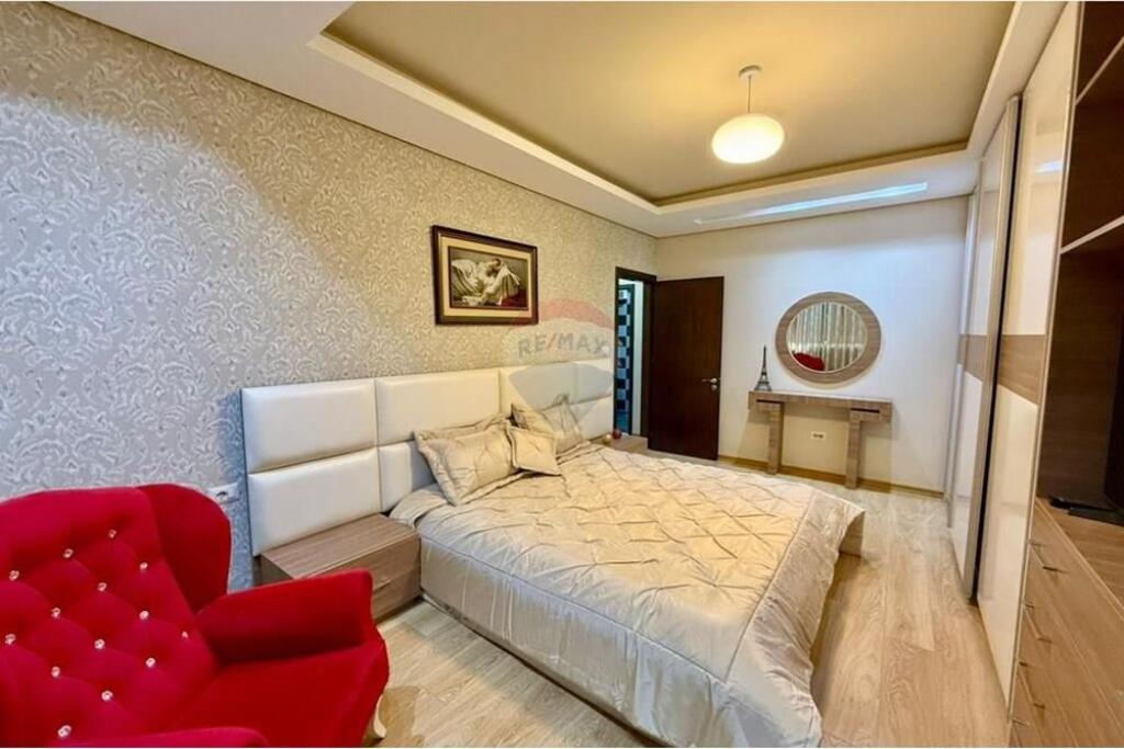 APARTAMENT 2+1+2 + PARKIM PËR QIRA
