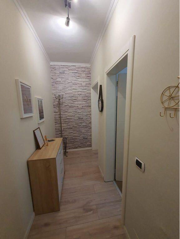 Apartament 1+1 Me Qira në Kompleksin Delijorgji,Tiranë