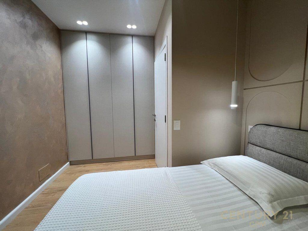 Super Apartament 2+1 ne Qender, fillimi Rr. Kavajes!