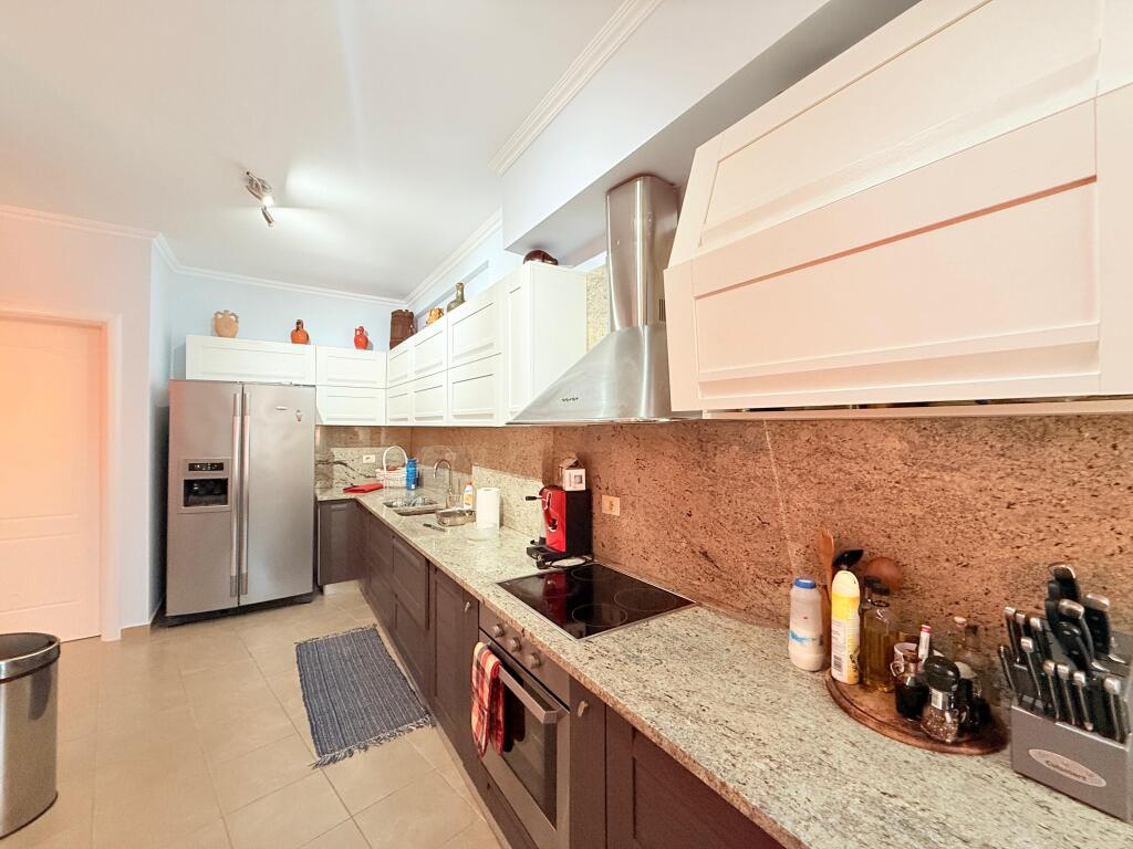 Apartment 3+1+2, Dry Lake!
