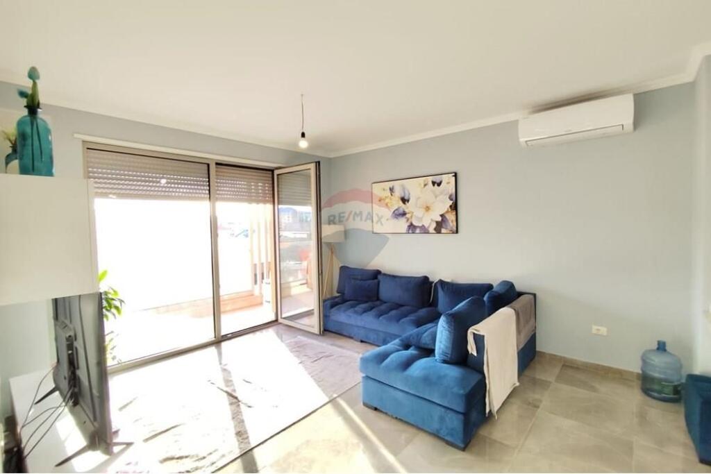 APARTAMENT 1+1 ME QIRA TEK ZOGU I ZI!
