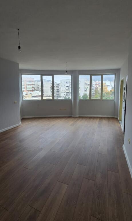 In vendita, Appartamento 1+1, Fresku, Tirana