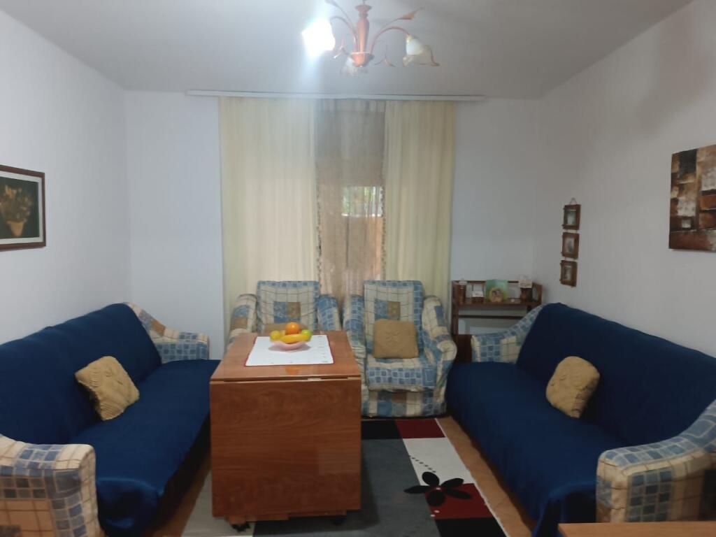 SHITET VILE 3 KATESHE NE BERAT 450.000 EURO