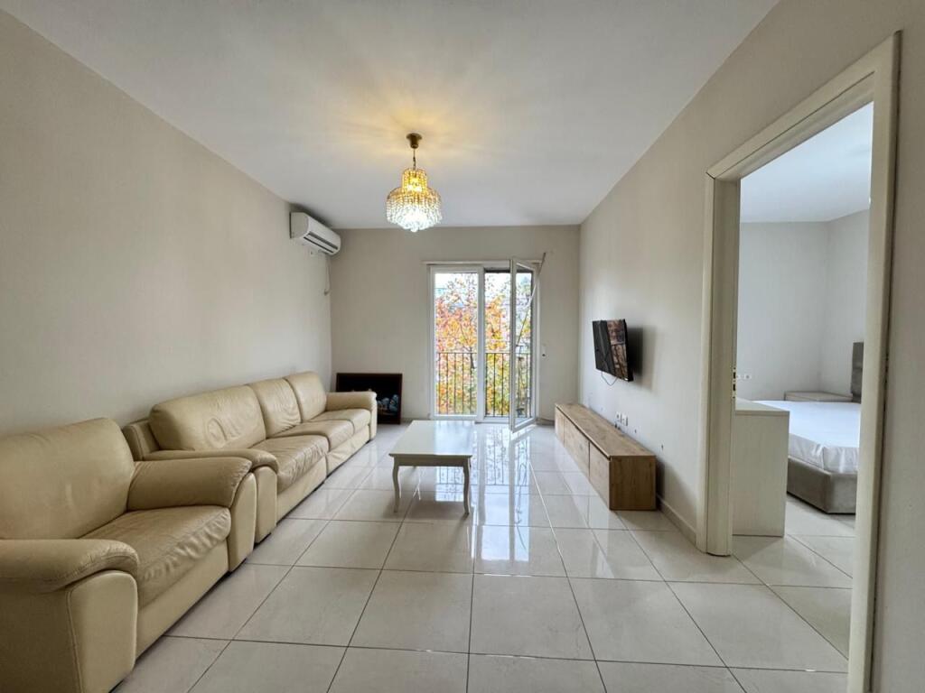 2+1,furnished near the train station,near maria bonita,price 600 thousand lek