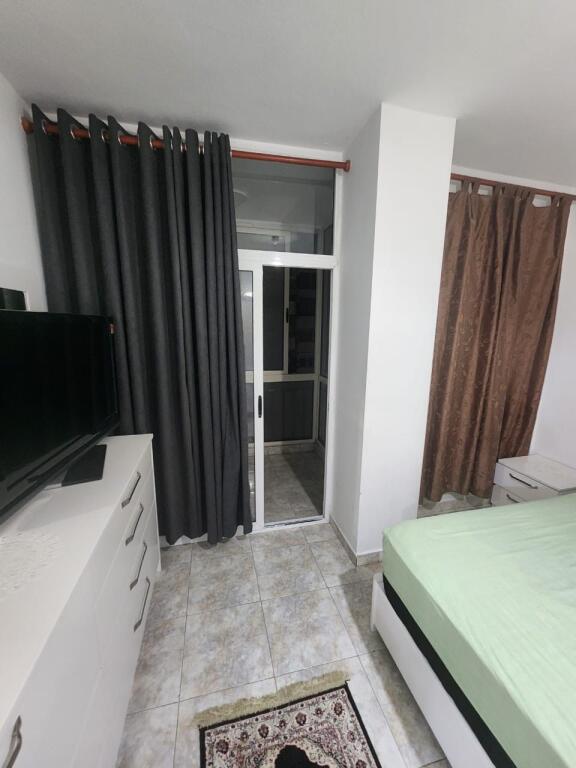 1+1,furnished, commune of Paris, price 650 euro