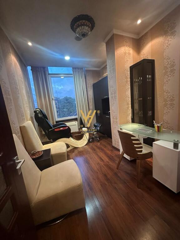 PEDICURE ROOM 15 M2 FOR RENT ON ELBASANI STREET 200 EURO