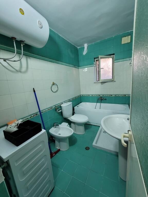 Jepet me qera  Apartament    2+1    Elar2  13895      
