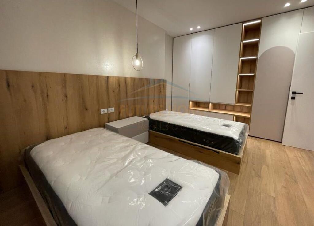 AFFITTASI VILLA SU 3 PIANI, COMPLESSO COLOMBO, TEG