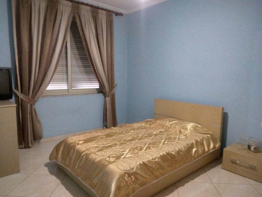 📌Jepet me qira apartament 1+1+ballkon 📍 tek Rr. Petro Nini Luarasi!