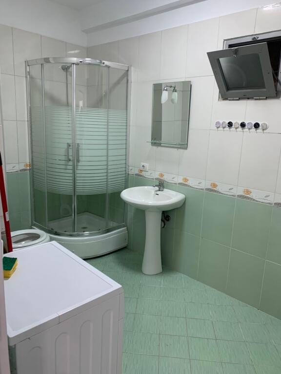 Apartament 2+1 ne Astir prane Artistit!