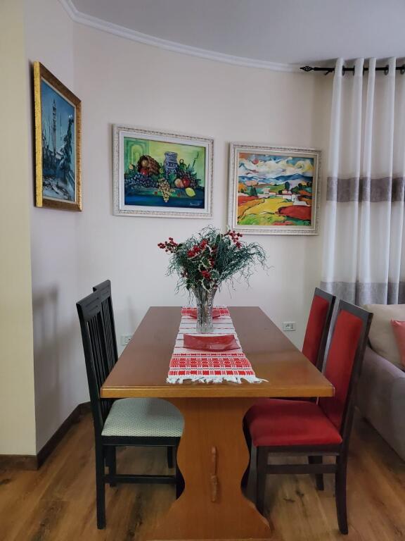 📌 Appartamento in Affitto – 2+1  Via Manol Konomi, Pazari i Ri