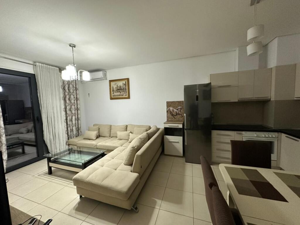 🏠 Apartament 2+1+2 banjo për qira 📍 Rruga e Kavajës